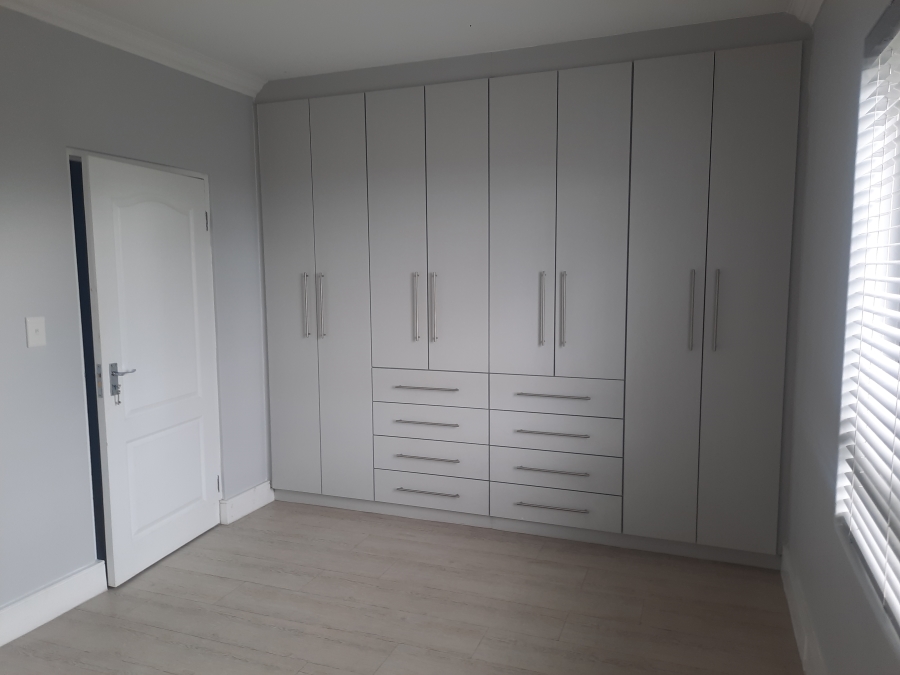 To Let 3 Bedroom Property for Rent in Langeberg Heights Western Cape
